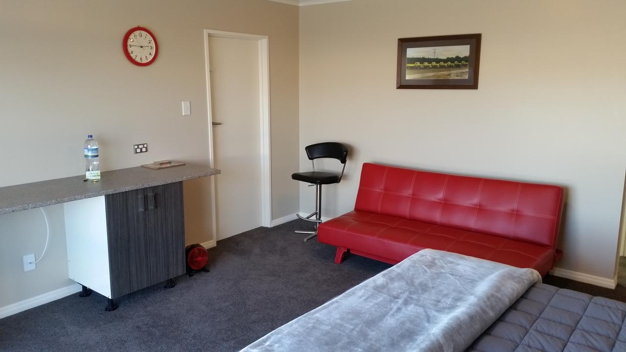 Moeraki Boulders Motel Hampden Экстерьер фото