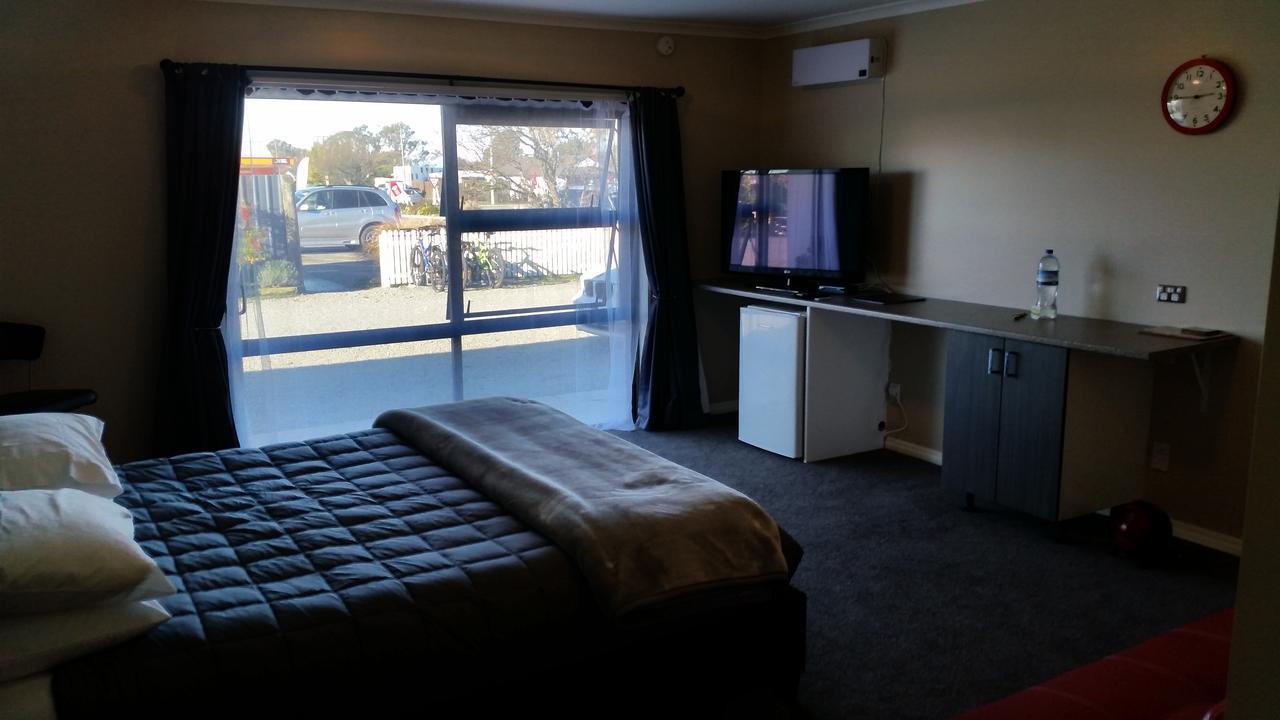 Moeraki Boulders Motel Hampden Экстерьер фото
